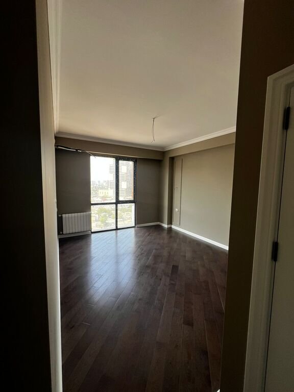 Satılır 4 otaqlı yeni tikili, 121 m², İnşaatçılar m.-3
