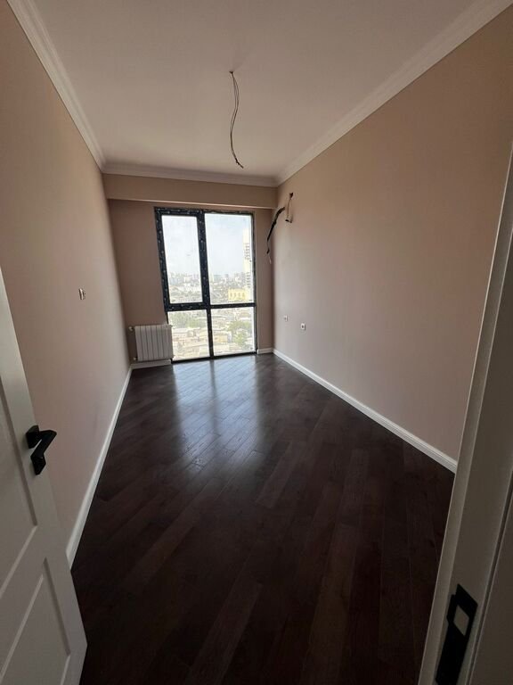 Satılır 4 otaqlı yeni tikili, 121 m², İnşaatçılar m.-9