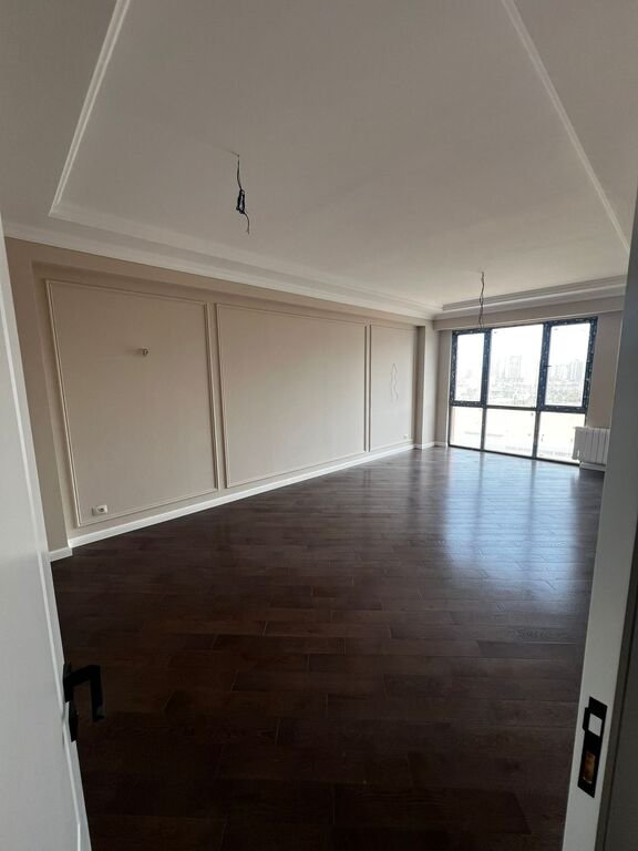 Satılır 4 otaqlı yeni tikili, 121 m², İnşaatçılar m.-11