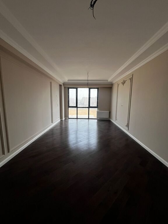 Satılır 4 otaqlı yeni tikili, 121 m², İnşaatçılar m.-19