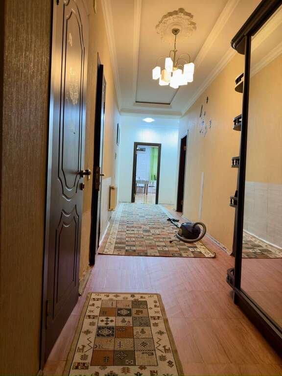 Satılır 3 otaqlı yeni tikili, 128 m², İnşaatçılar m.-12