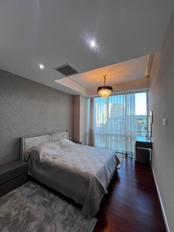 Satılır 3 otaqlı yeni tikili, 157 m², Elmlər Akademiyası m.-5