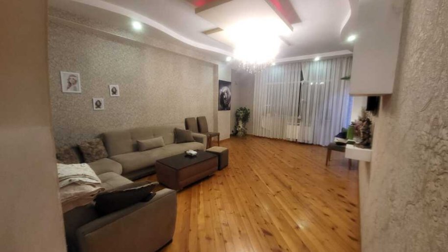 Satılır 2 otaqlı yeni tikili, 78 m², İnşaatçılar m.-11