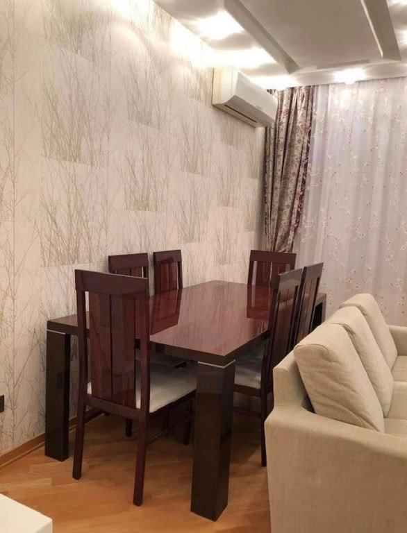 Kirayə verilir 3 otaqlı yeni tikili, 145 m², 28 May m.-1