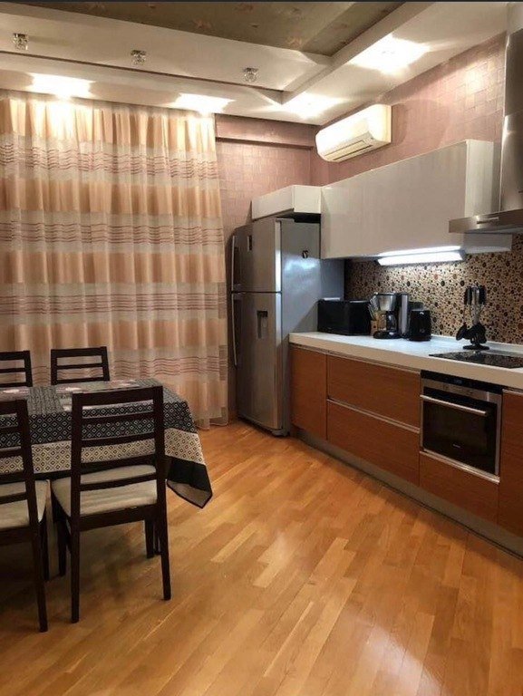 Kirayə verilir 3 otaqlı yeni tikili, 145 m², 28 May m.-5