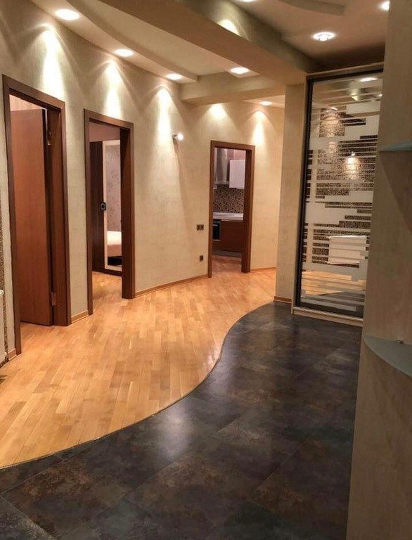 Kirayə verilir 3 otaqlı yeni tikili, 145 m², 28 May m.-7