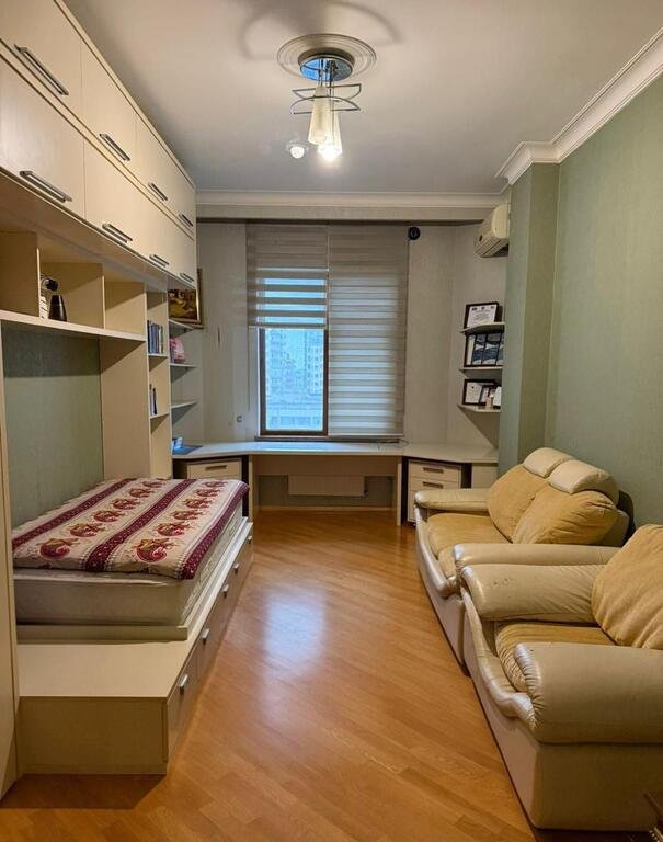 Satılır 4 otaqlı yeni tikili, 215 m², Nəsimi-9