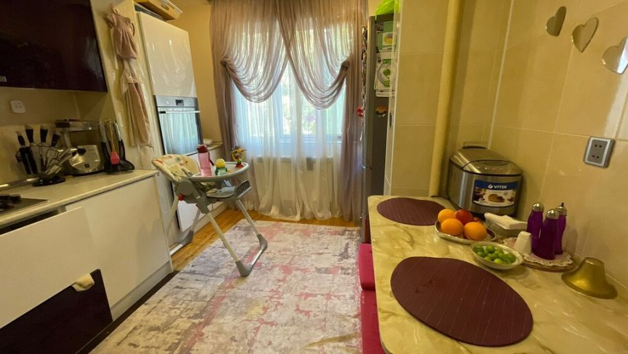 Satılır 2 otaqlı köhnə tikili, 55 m², Memar Əcəmi m.-4