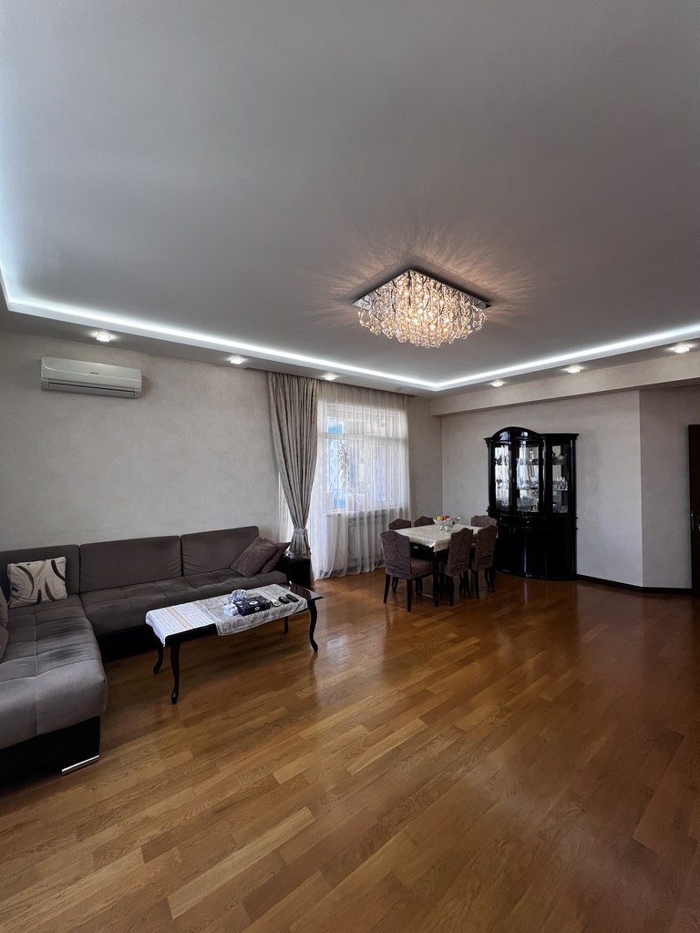 Satılır 4 otaqlı yeni tikili, 183 m², Elmlər Akademiyası m.-3