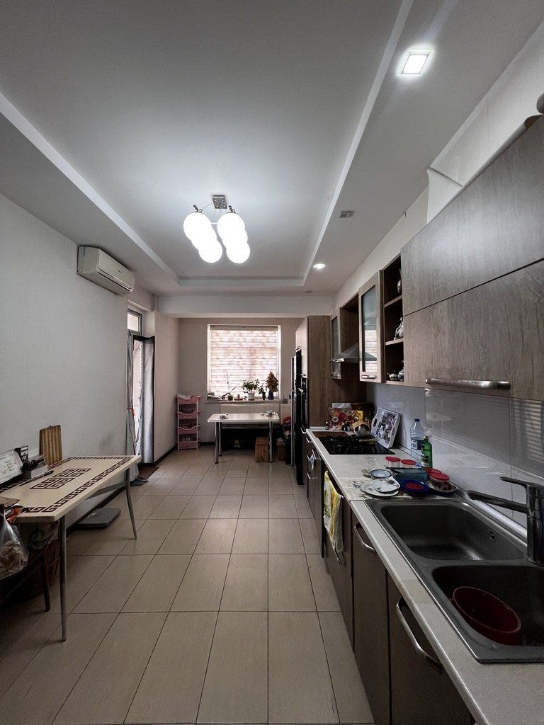Satılır 4 otaqlı yeni tikili, 183 m², Elmlər Akademiyası m.-19