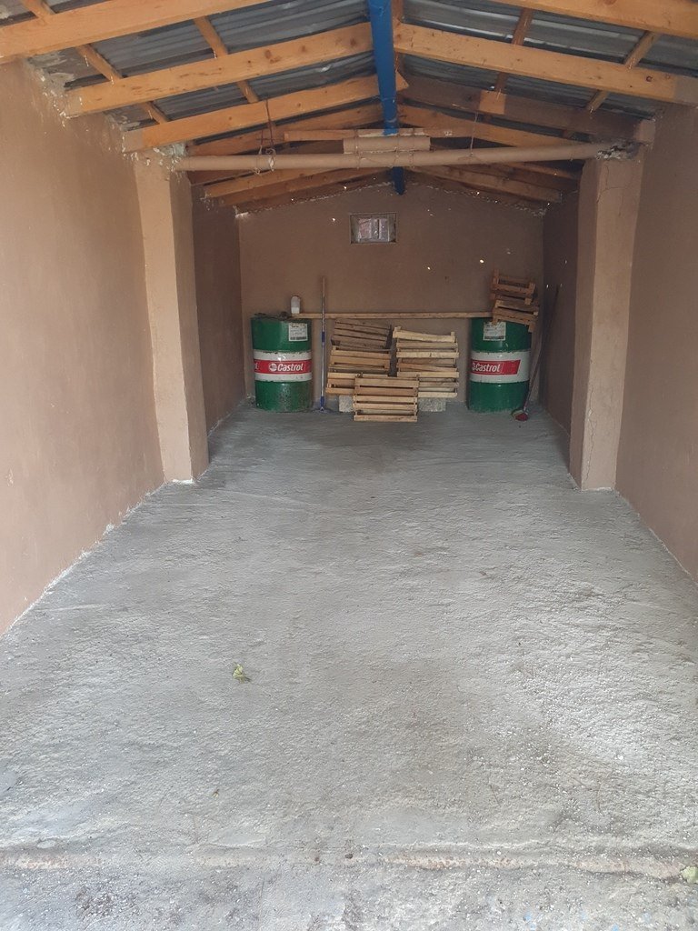 18 m<sup>2</sup> qaraj satılır, Hövsan-4