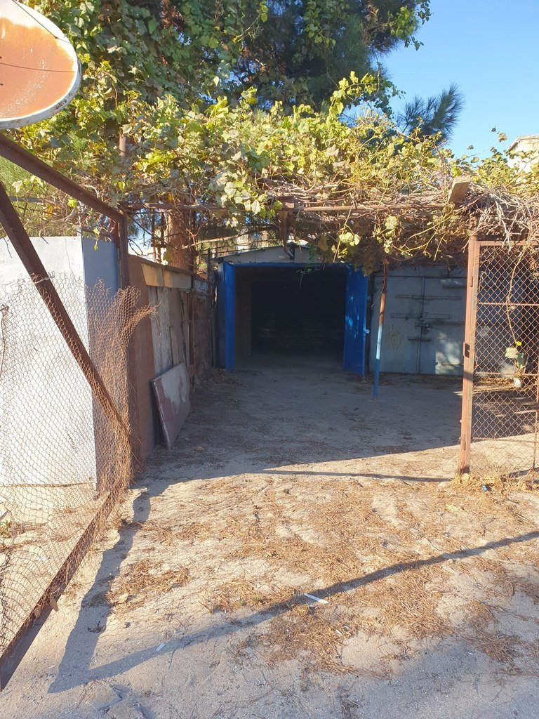 18 m<sup>2</sup> qaraj satılır, Hövsan-7