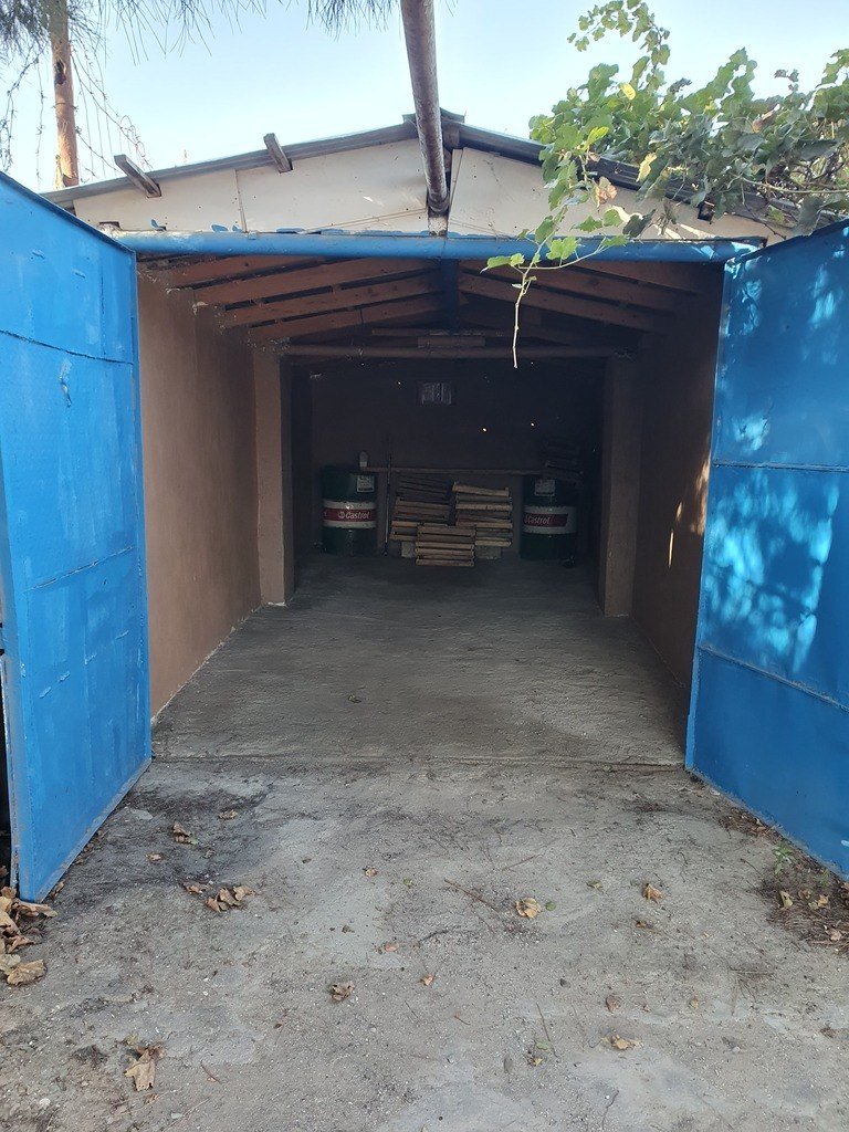 18 m<sup>2</sup> qaraj satılır, Hövsan-12