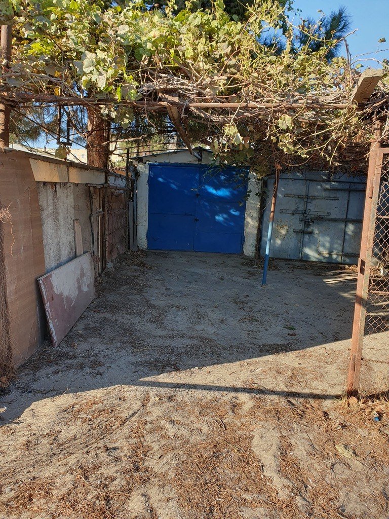 18 m<sup>2</sup> qaraj satılır, Hövsan-15