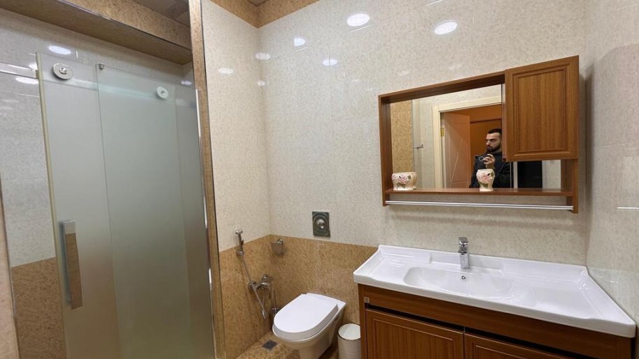 Kirayə verilir 3 otaqlı yeni tikili, 180 m², Nizami m.-5