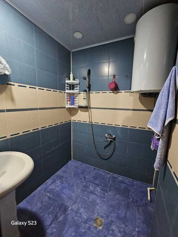 Kirayə verilir 3 otaqlı köhnə tikili, 40 m², Xalqlar dostluğu m.-6