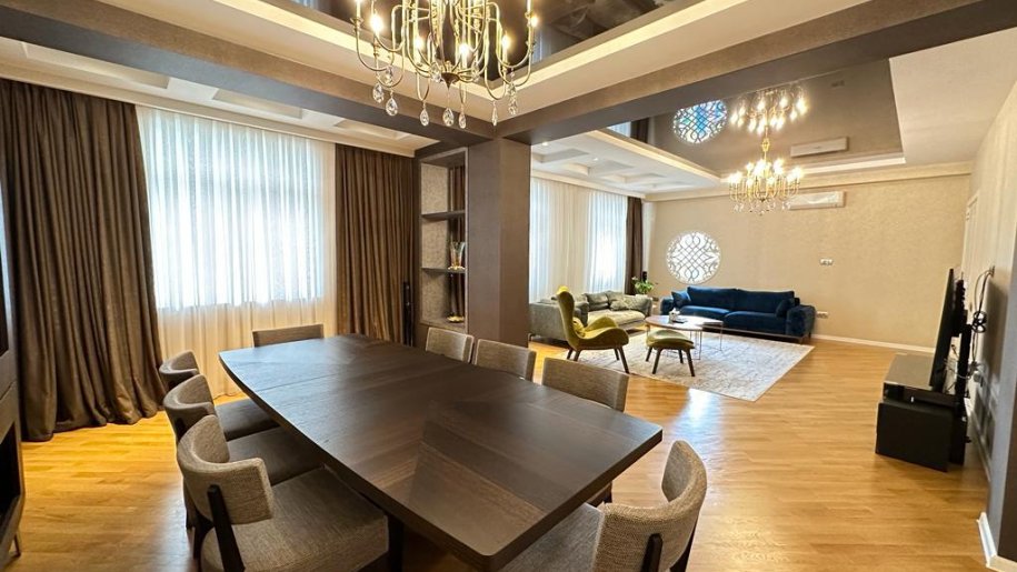 Satılır 3 otaqlı yeni tikili, 200 m², Bayıl-2