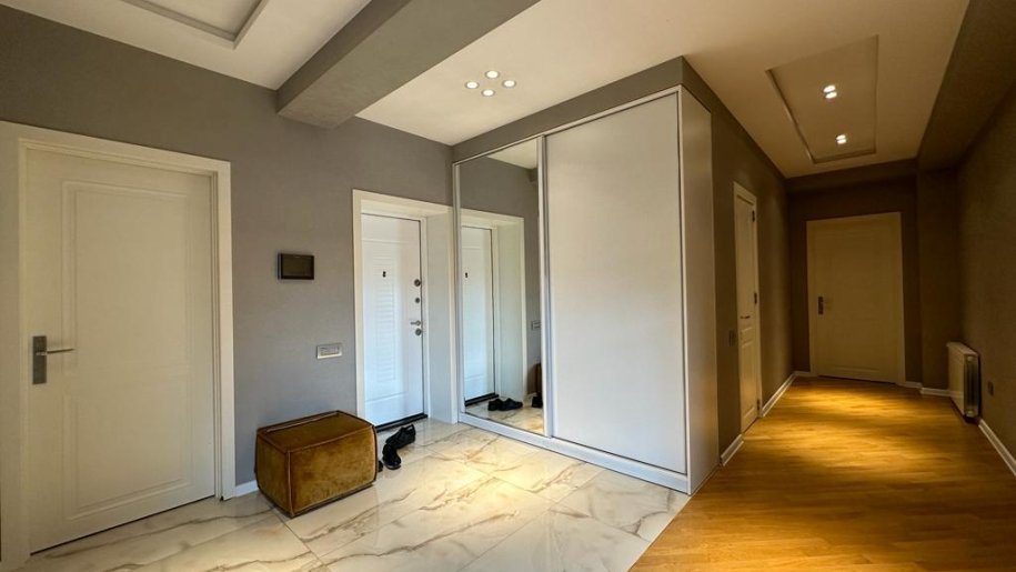 Satılır 3 otaqlı yeni tikili, 200 m², Bayıl-5