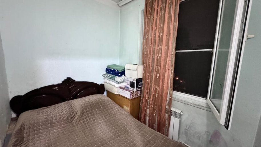 Satılır 2 otaqlı köhnə tikili, 40 m², Azadlıq Prospekti m.-3