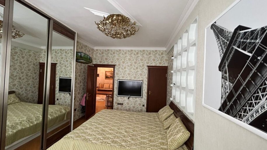 Satılır 2 otaqlı yeni tikili, 81 m², Azadlıq Prospekti m.-5