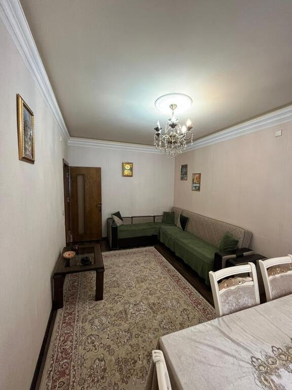Satılır 2 otaqlı köhnə tikili, 68 m², Massiv V-1