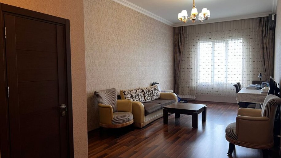 Kirayə verilir 2 otaqlı yeni tikili, 110 m², 28 May m.-1