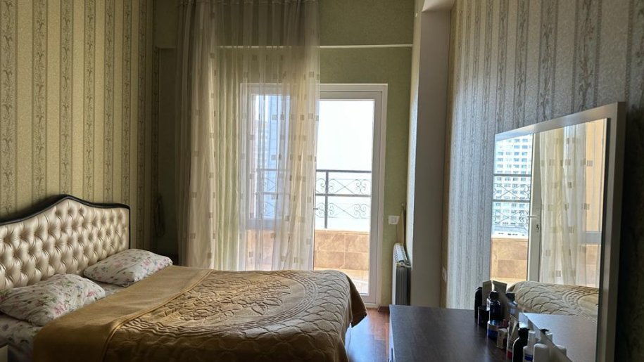 Kirayə verilir 2 otaqlı yeni tikili, 110 m², 28 May m.-4