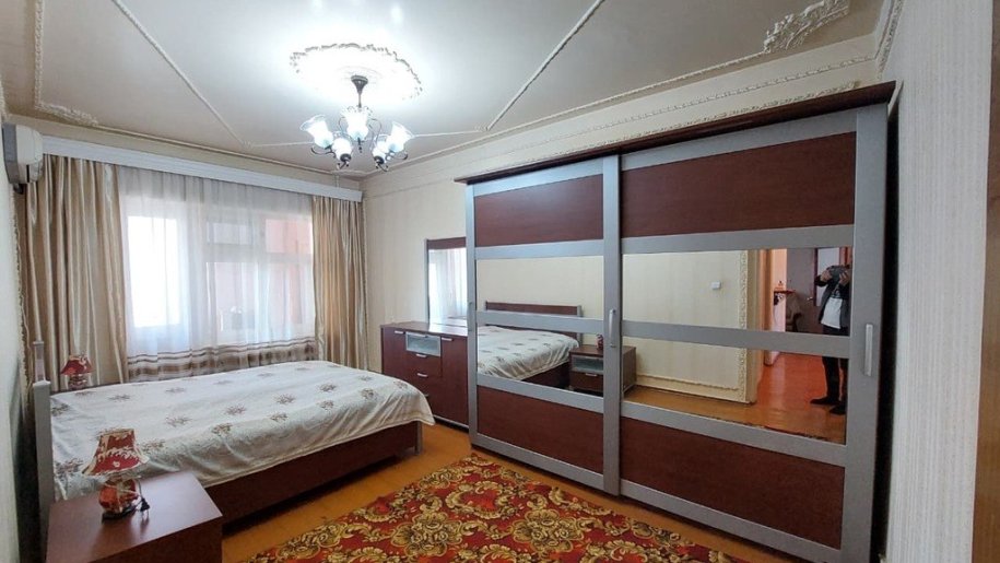 Kirayə verilir 4 otaqlı köhnə tikili, 100 m², Memar Əcəmi m.-2