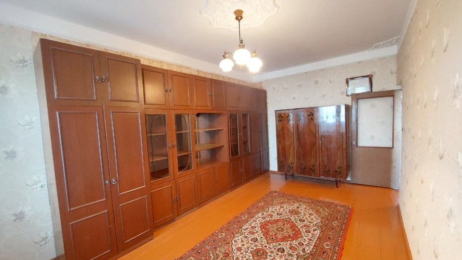 Kirayə verilir 4 otaqlı köhnə tikili, 100 m², Memar Əcəmi m.-14