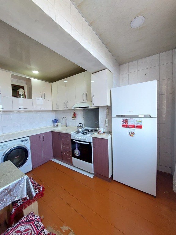 Kirayə verilir 4 otaqlı köhnə tikili, 100 m², Memar Əcəmi m.-19