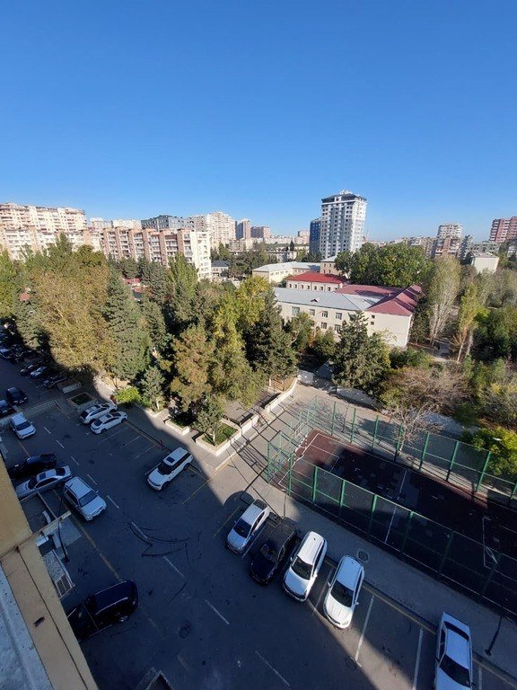 Kirayə verilir 4 otaqlı köhnə tikili, 100 m², Memar Əcəmi m.-25