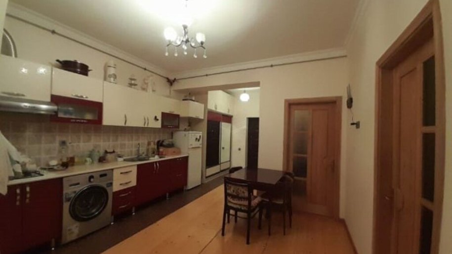 Satılır 3 otaqlı yeni tikili, 107 m², İnşaatçılar m.-4