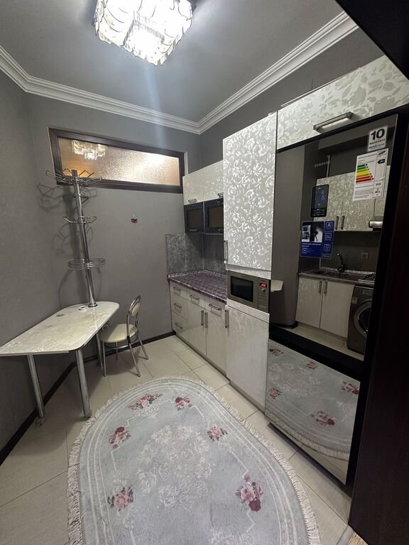 Satılır 2 otaqlı yeni tikili, 68 m², 8-ci mikrorayon-13