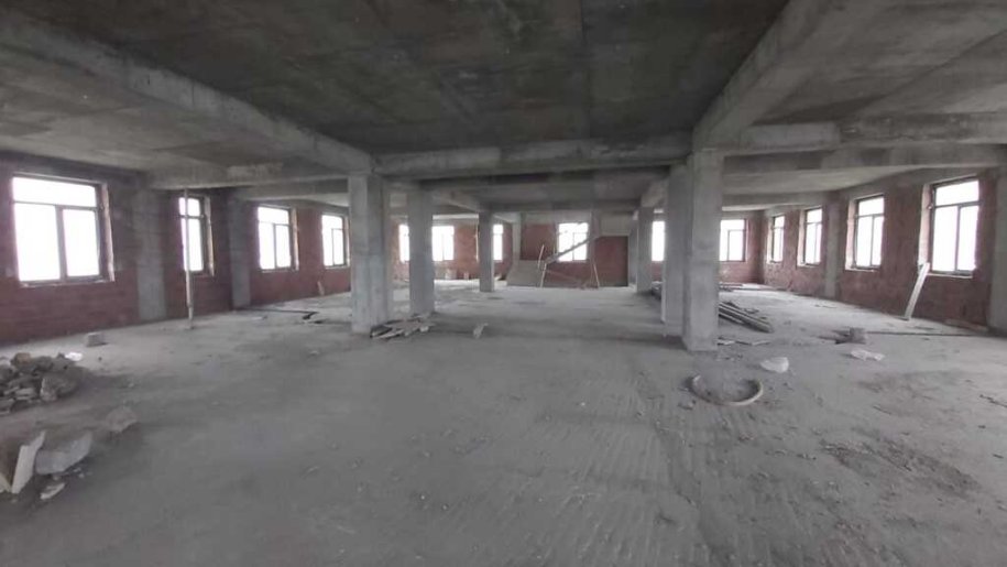 3000 m<sup>2</sup> obyekt satılır, Qaraçuxur-5