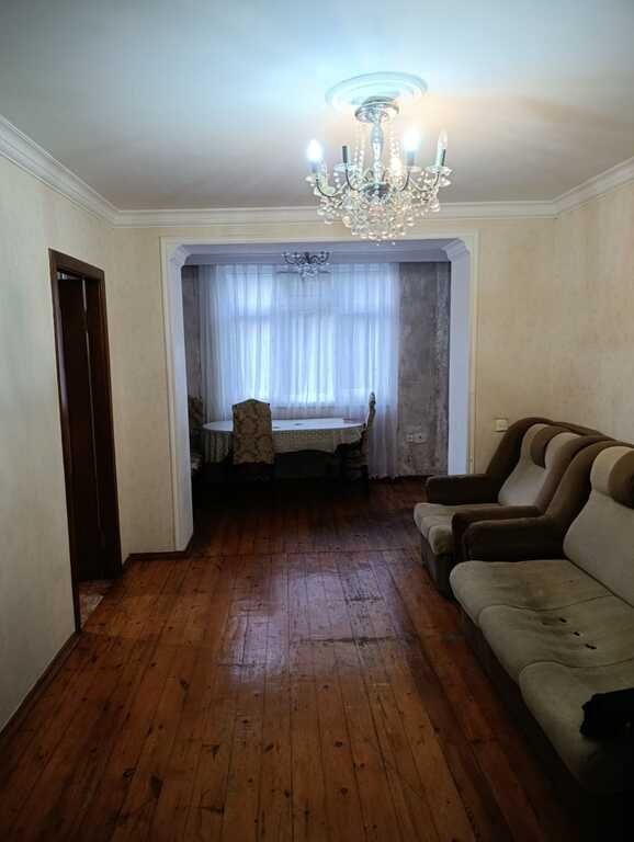 Kirayə verilir 2 otaqlı köhnə tikili, 50 m², İnşaatçılar m.-1