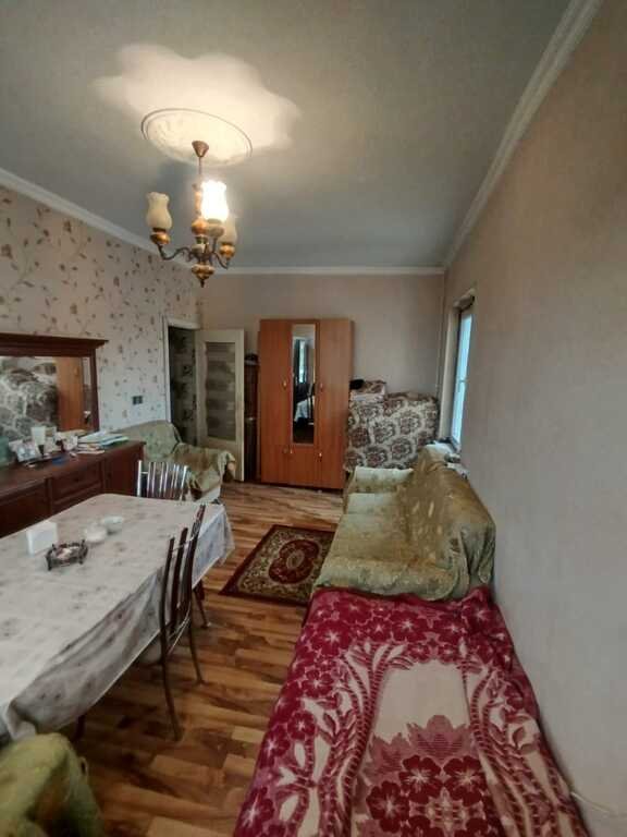 Satılır 1 otaqlı köhnə tikili, 45 m², Qaraçuxur-3