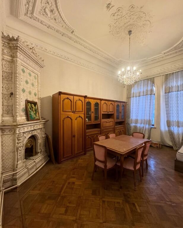 200 m<sup>2</sup> ofis icarəyə verilir, 28 May m.-3