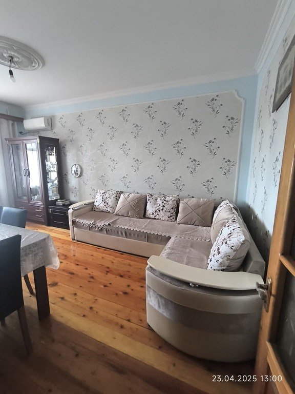 Satılır 3 otaqlı köhnə tikili, 90 m², Xalqlar dostluğu m.-2