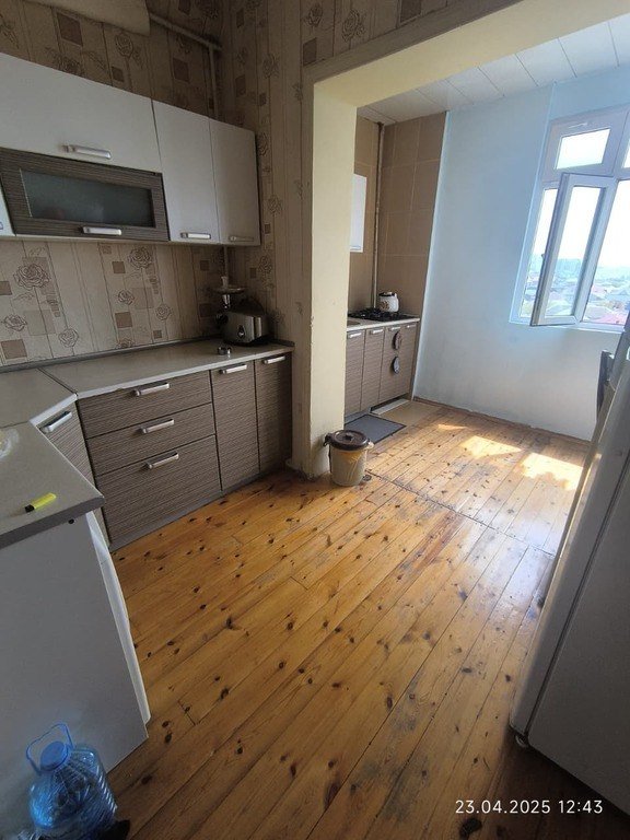 Satılır 3 otaqlı köhnə tikili, 90 m², Xalqlar dostluğu m.-8