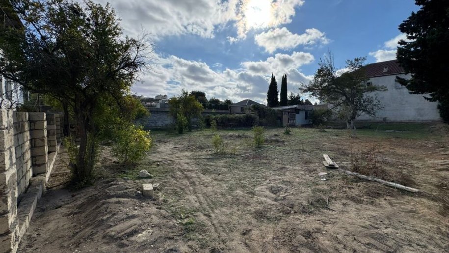 8 sot torpaq satılır, Novxanı-1