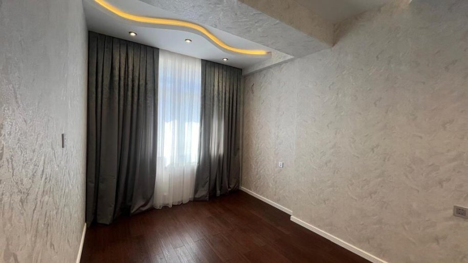 Satılır 3 otaqlı yeni tikili, 100 m², Qara Qarayev m.-7
