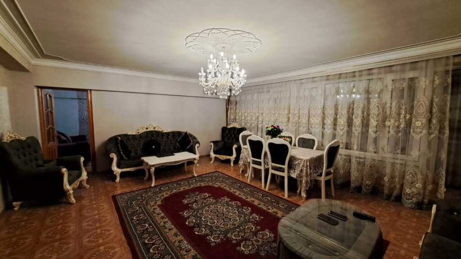 Satılır 4 otaqlı köhnə tikili, 145 m², Elmlər Akademiyası m.-1