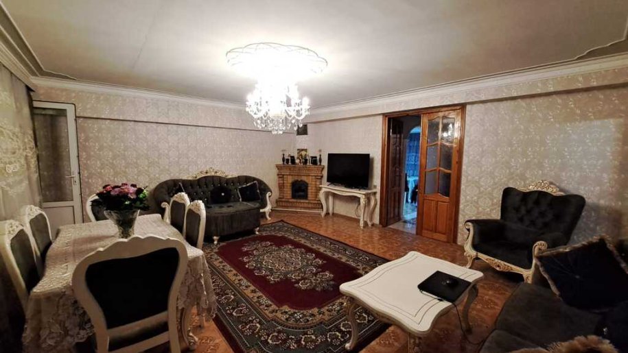 Satılır 4 otaqlı köhnə tikili, 145 m², Elmlər Akademiyası m.-2