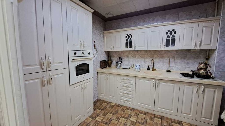 Satılır 4 otaqlı köhnə tikili, 145 m², Elmlər Akademiyası m.-16