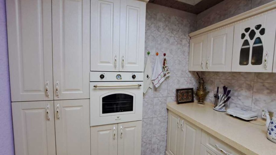 Satılır 4 otaqlı köhnə tikili, 145 m², Elmlər Akademiyası m.-17