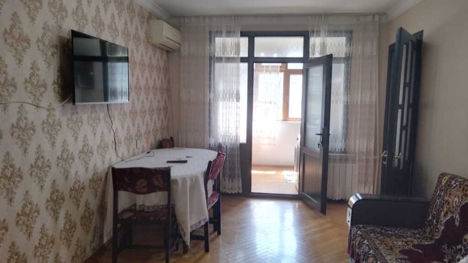 Satılır 3 otaqlı köhnə tikili, 62 m², Həzi Aslanov m.-1