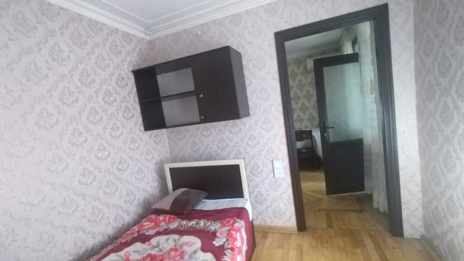 Satılır 3 otaqlı köhnə tikili, 62 m², Həzi Aslanov m.-12