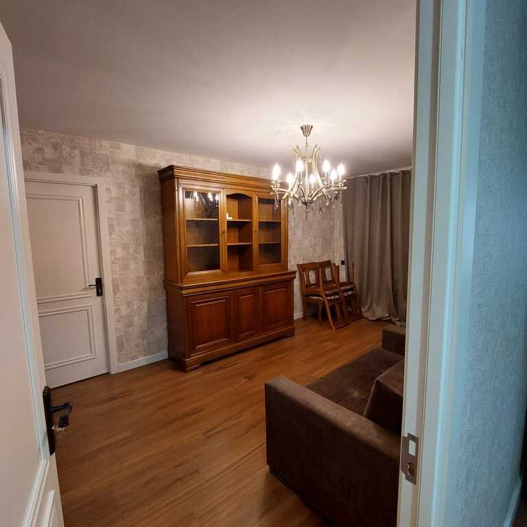 Kirayə verilir 2 otaqlı köhnə tikili, 45 m², Neftçilər m.-1