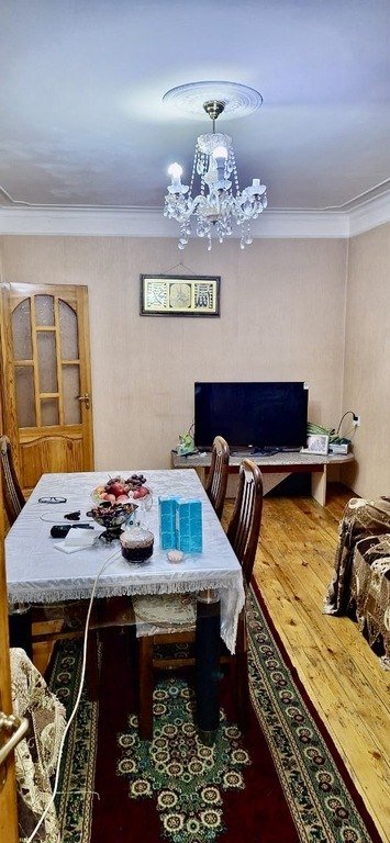 Satılır 3 otaqlı köhnə tikili, 85 m², Qara Qarayev m.-5