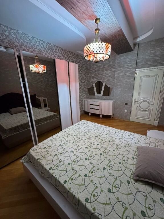 Satılır 5 otaqlı yeni tikili, 180 m², Nizami m.-8